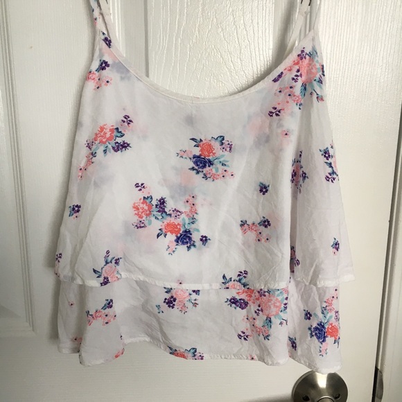 White floral top - Picture 1 of 2